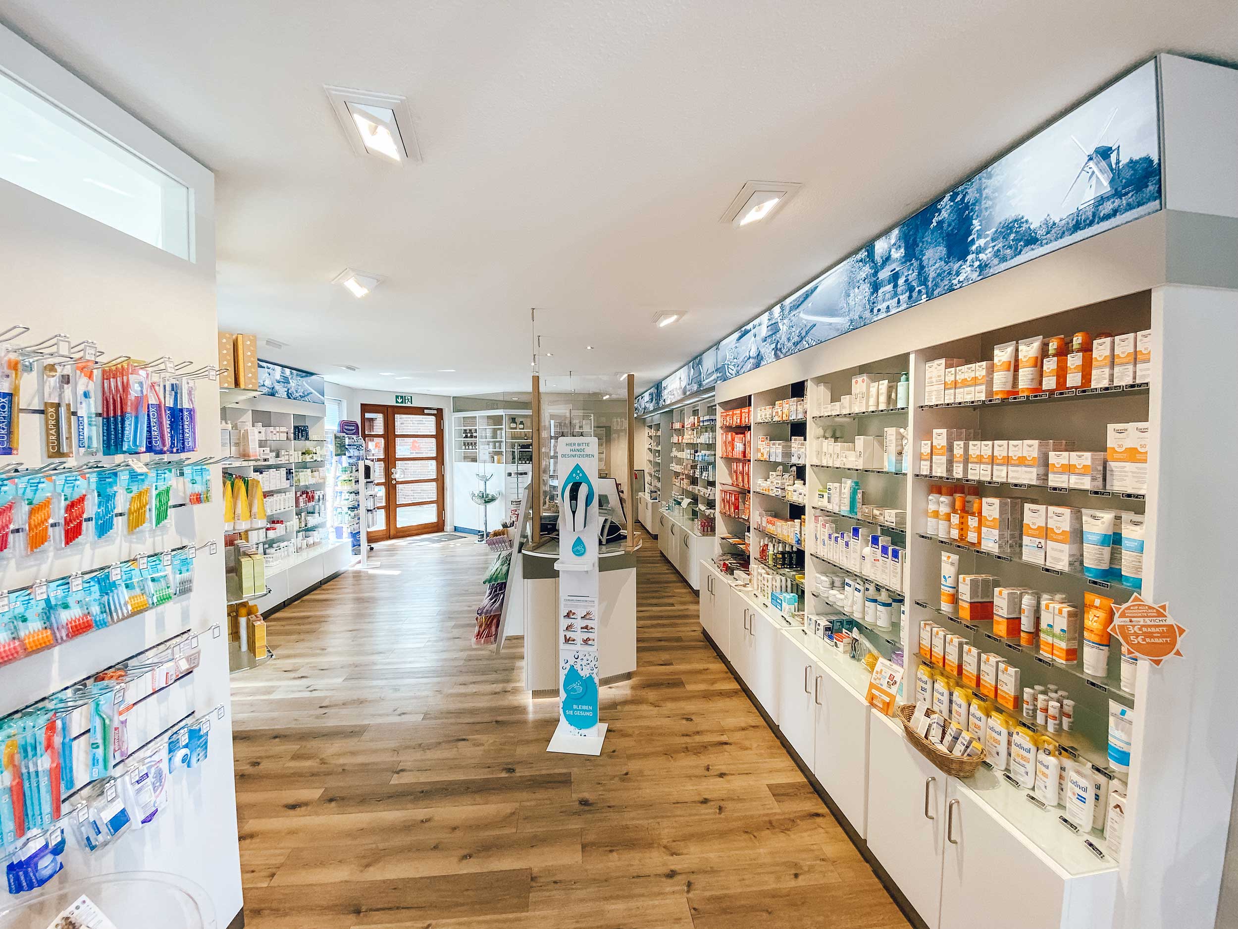 amts-apotheke-langballig-aporedesign-1-duecker-konzept-apothekeneinrichtung