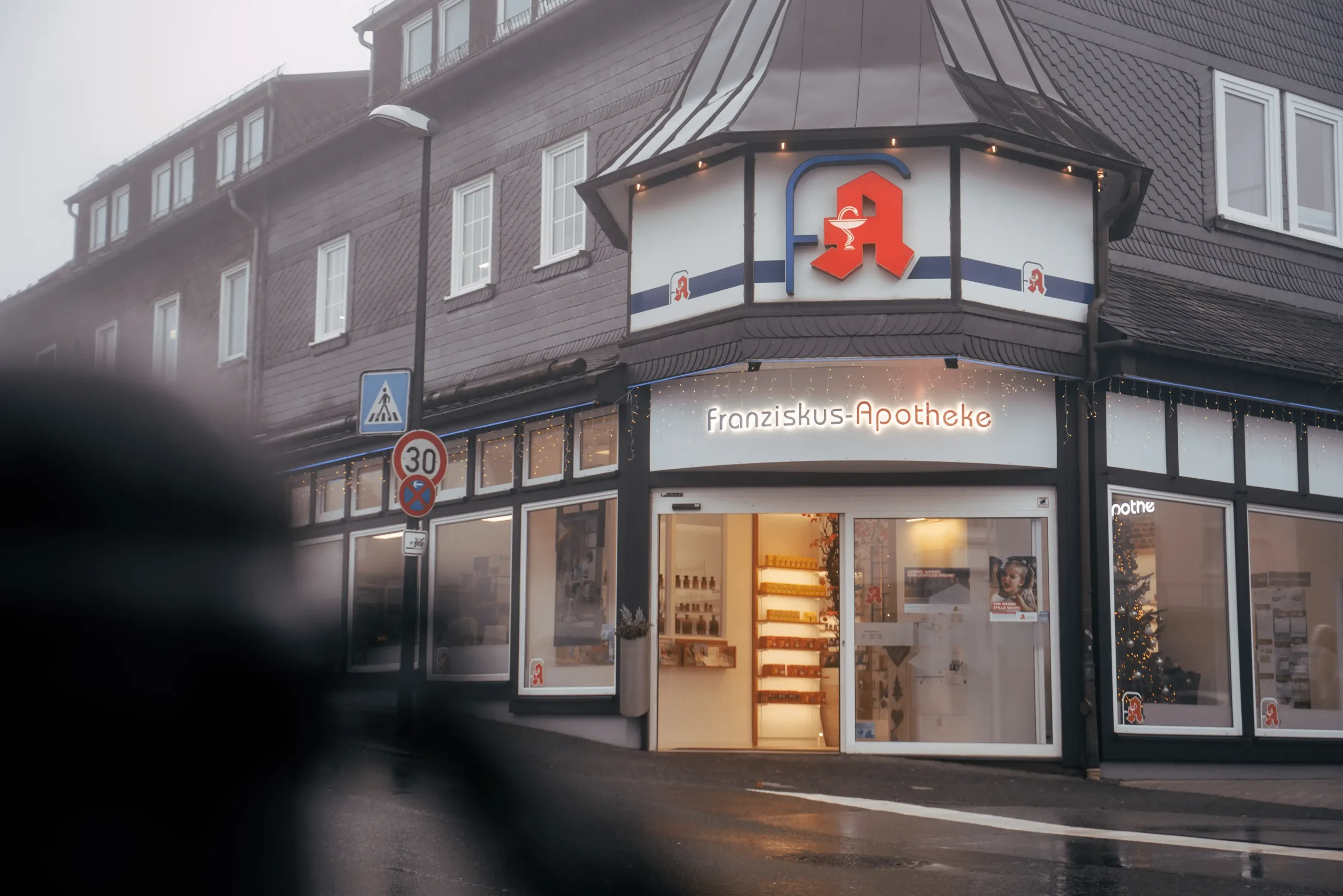 Franziskus_Apotheke_RIIS_Nach-Umbau-02971