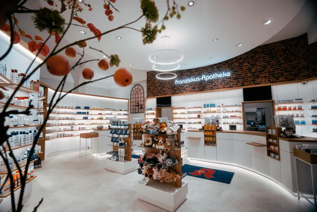 Von RIIS Health umgebaute Apotheke (Franziskus-Apotheke)