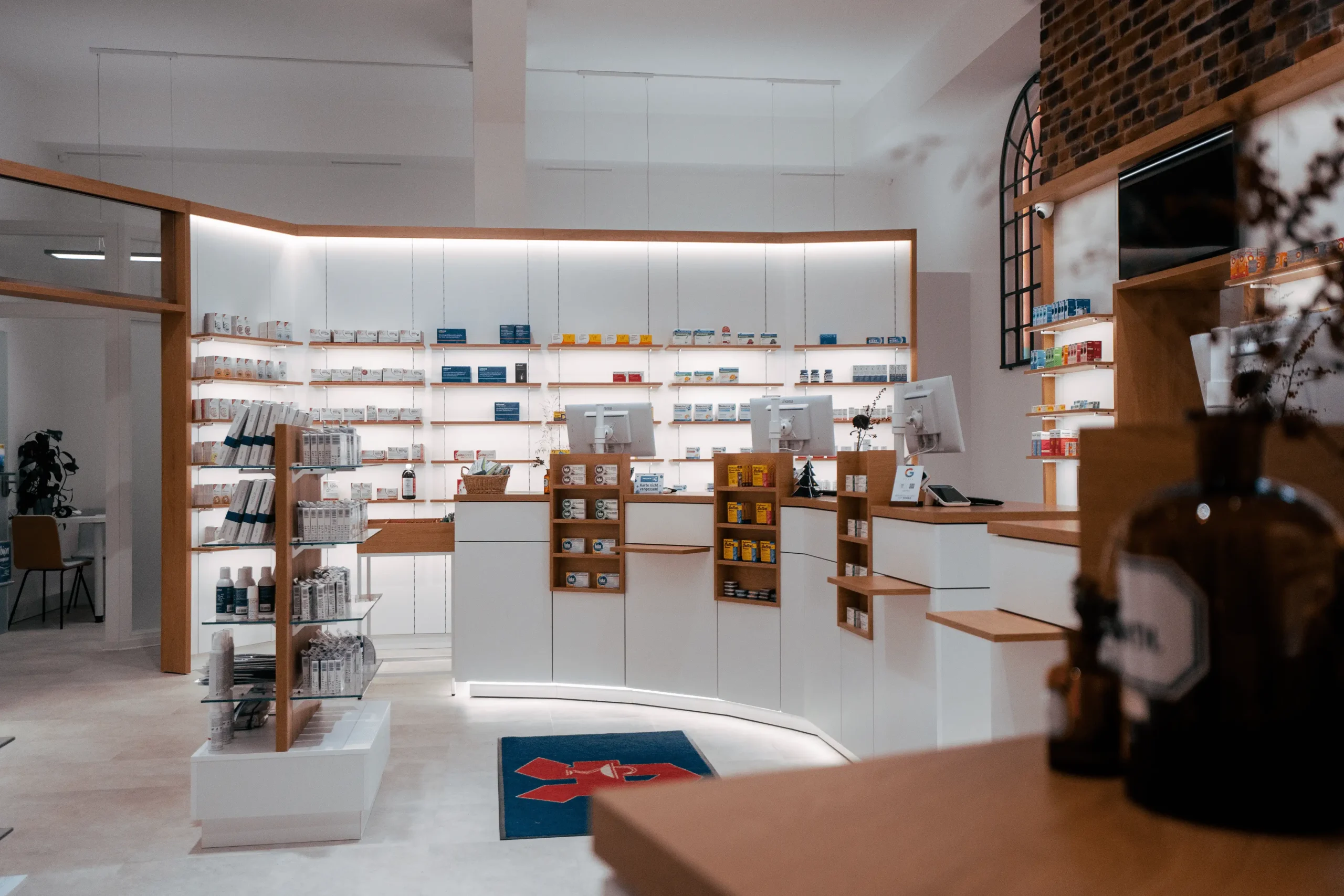 Franziskus_Apotheke_RIIS_Nach-Umbau-03018